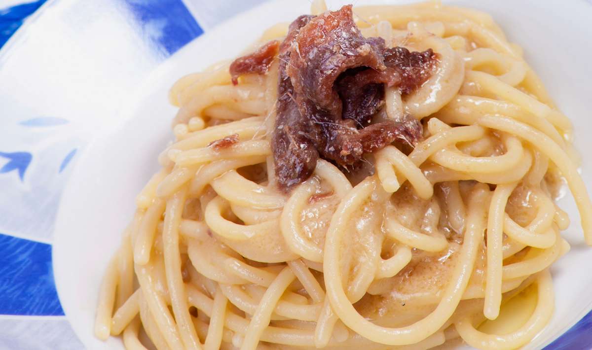 Spaghetti con acciughe