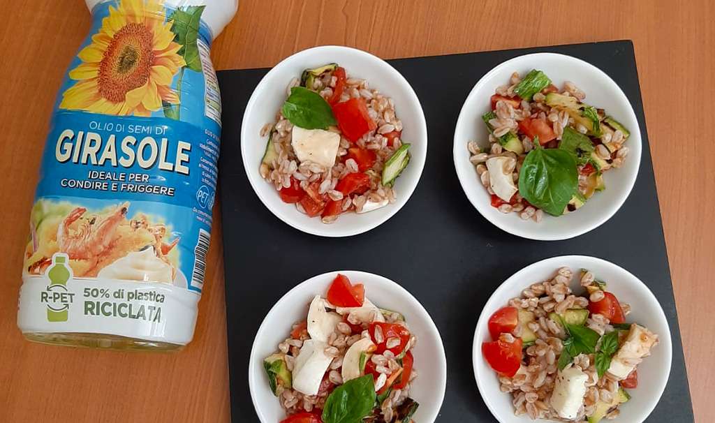 Insalata di farro con soli 4 ingredienti