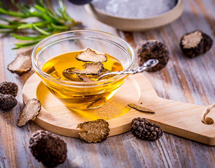 Olio al tartufo: una ricetta facile per prepararlo in casa.